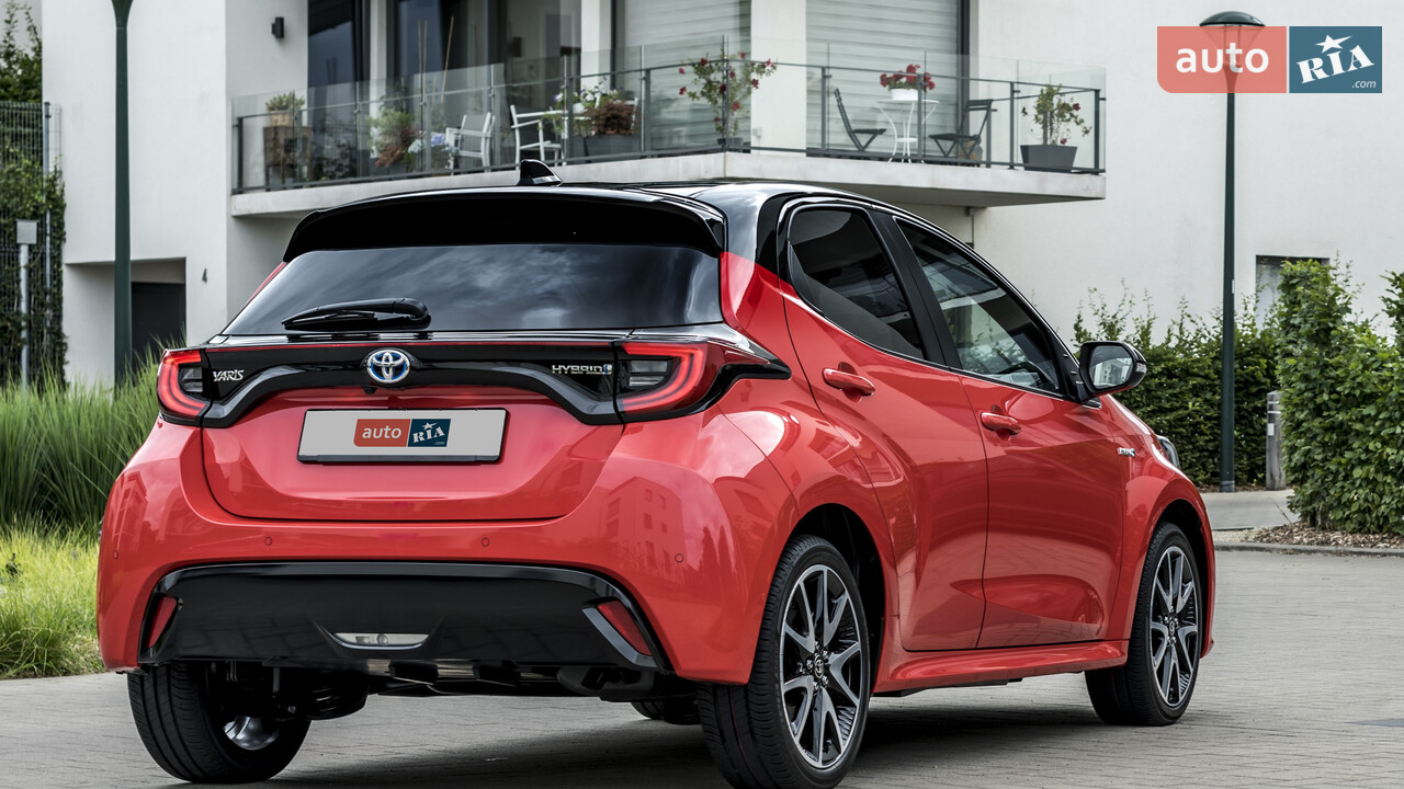 Новий Toyota Yaris 4 поколение хетчбек - фото 9