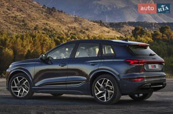 Ауді Ку6 е-трон I покоління Кроссовер