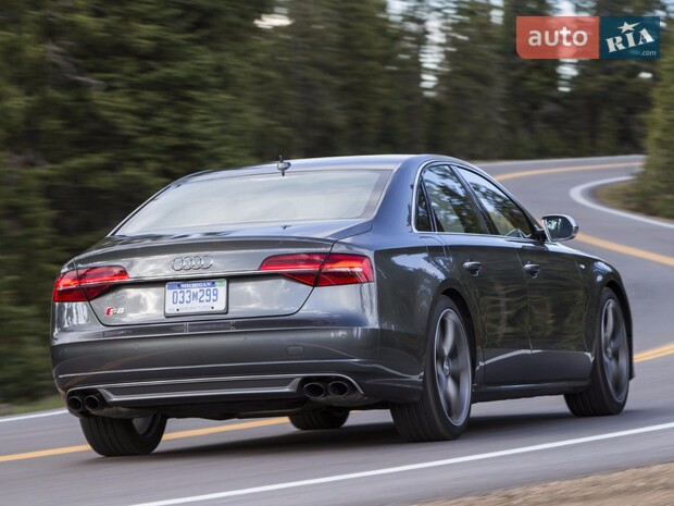 Audi S8