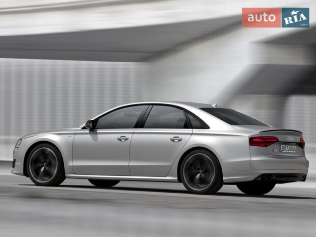 Audi S8