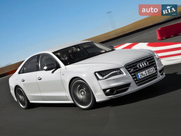 Audi S8