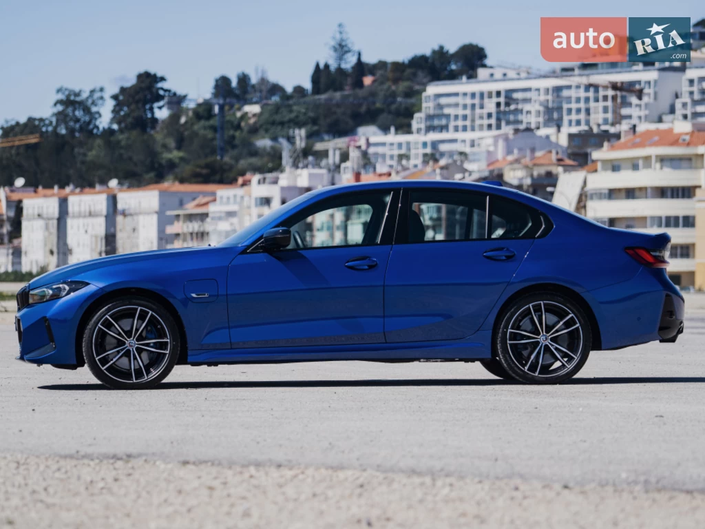 BMW 3 Series Base