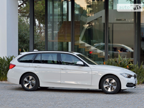 BMW 3 Series 2010