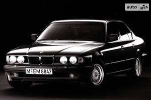 BMW 7-series E32 (FL) Седан