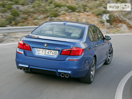 BMW M5 2016