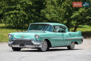 Cadillac series-62 V поколение Седан