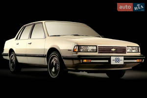 Chevrolet celebrity II покоління Седан