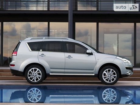 Citroen C-Crosser 2011