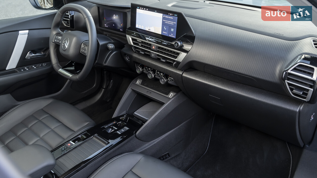 Новый  C4 3 поколение (FL) кроссовер-купе - фото 3