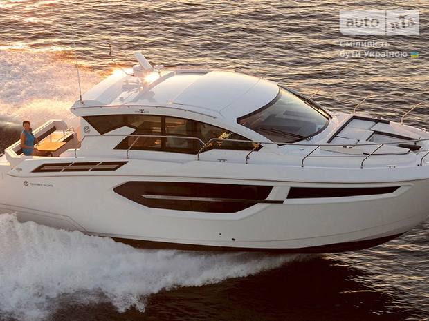 Cruisers Yachts Cantius I поколение Яхта