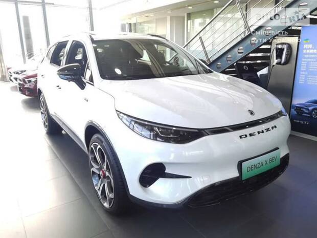 Denza X I покоління Кросовер