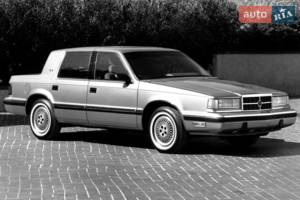 Dodge dynasty I покоління Седан