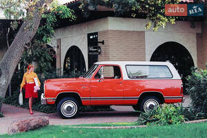 Dodge ramcharger I поколениe Внедорожник