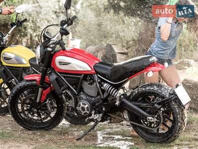 Ducati Scrambler 2026 Essential