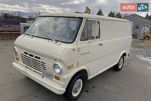 Ford econoline II покоління Мінівен