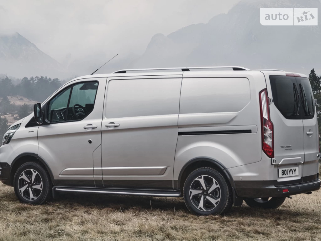 Ford Transit Custom Amb Plus