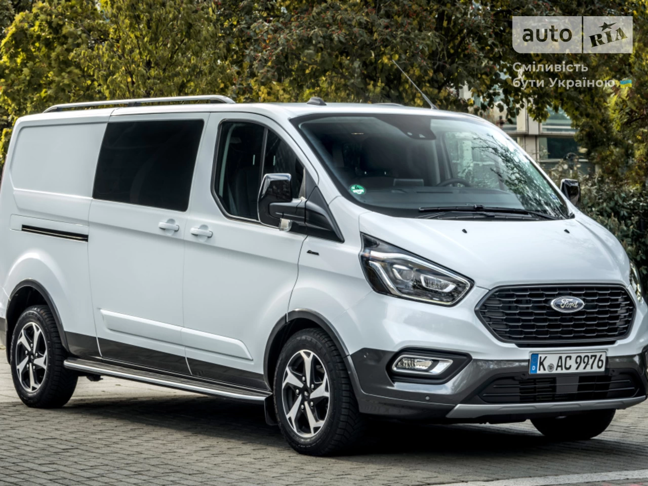 Ford Transit Custom Amb Plus