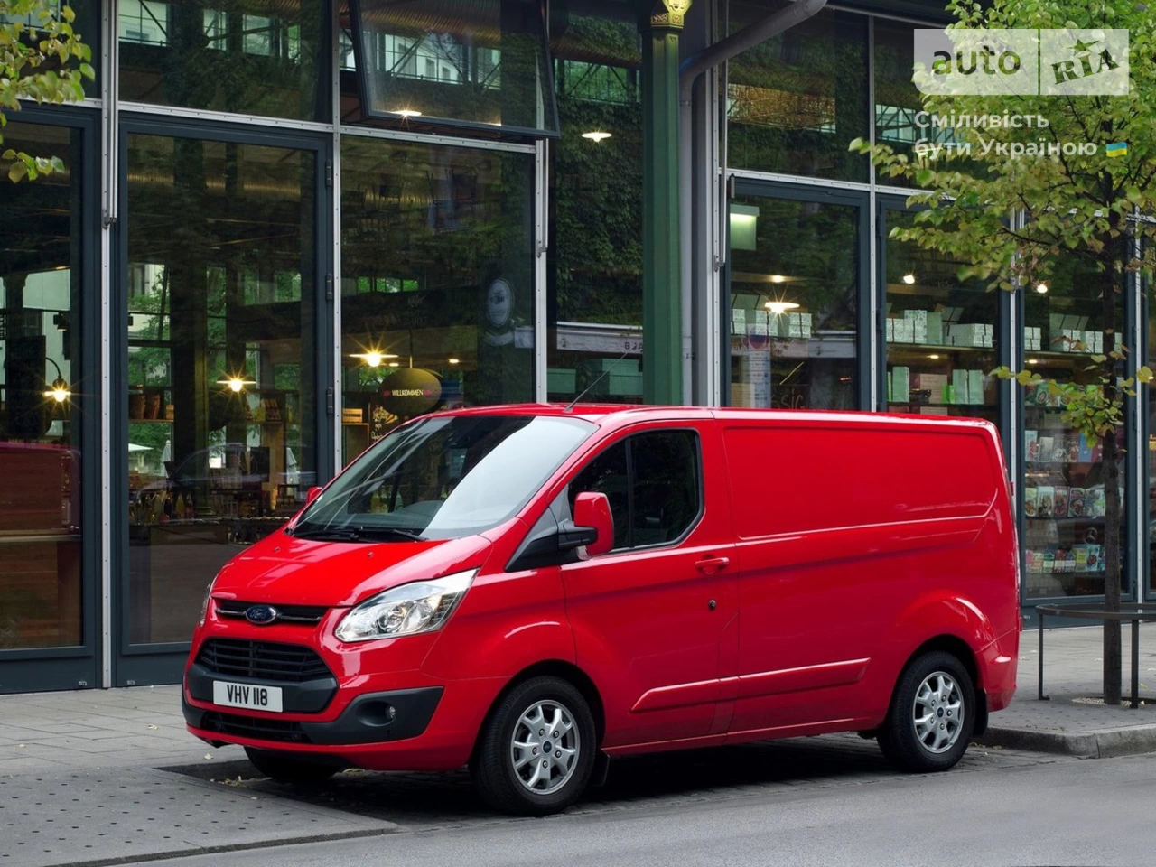 Ford Transit Custom Amb Plus