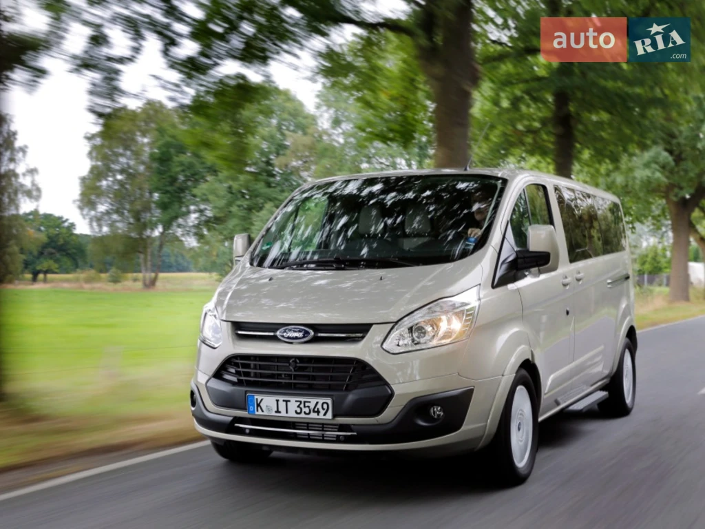 Ford Transit Custom Amb Plus