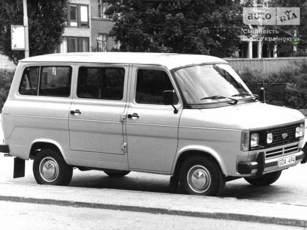 Ford Transit III покоління Мікроавтобус