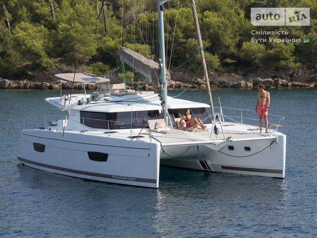 Fountaine-Pajot Helia I поколение Катамаран