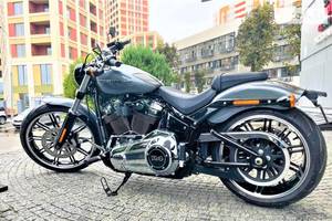 Harley-Davidson breakout I поколение Мотоцикл