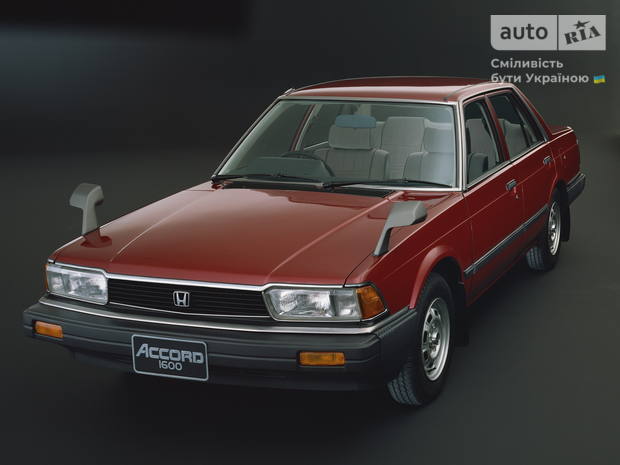 Honda Accord II поколение Седан