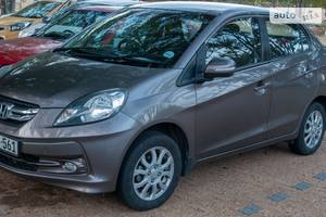 Honda amaze I поколение Седан