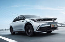 Новый Honda e:NP2 1 поколение кроссовер-купе - фото 2