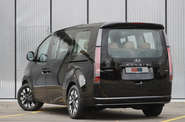 Hyundai Staria Top