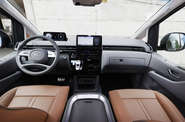 Hyundai Staria Top
