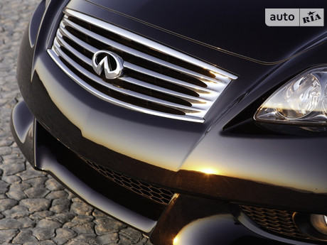 Infiniti G 2010