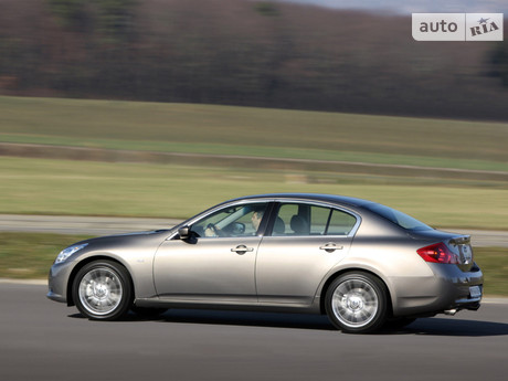 Infiniti G 2011