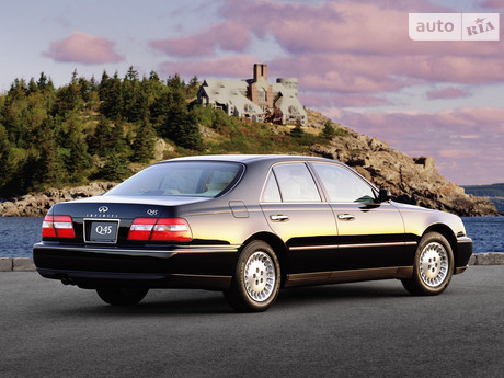 Фото Інфініті К45 1990 року 