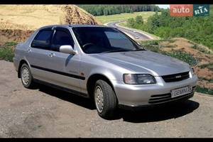 Isuzu gemini IV покоління Седан