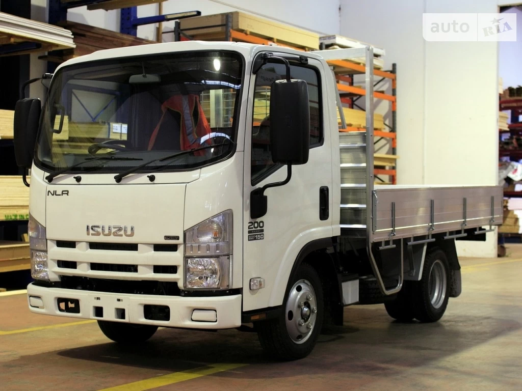 Isuzu NLR Base