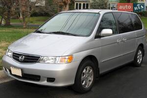 Isuzu oasis I покоління Мінівен