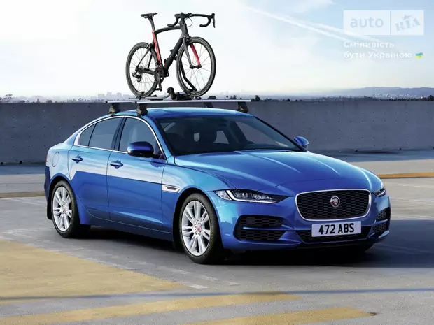 Jaguar XE R-Dynamic S