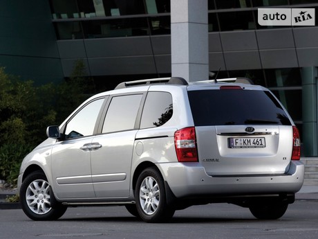 Kia Carnival 2011