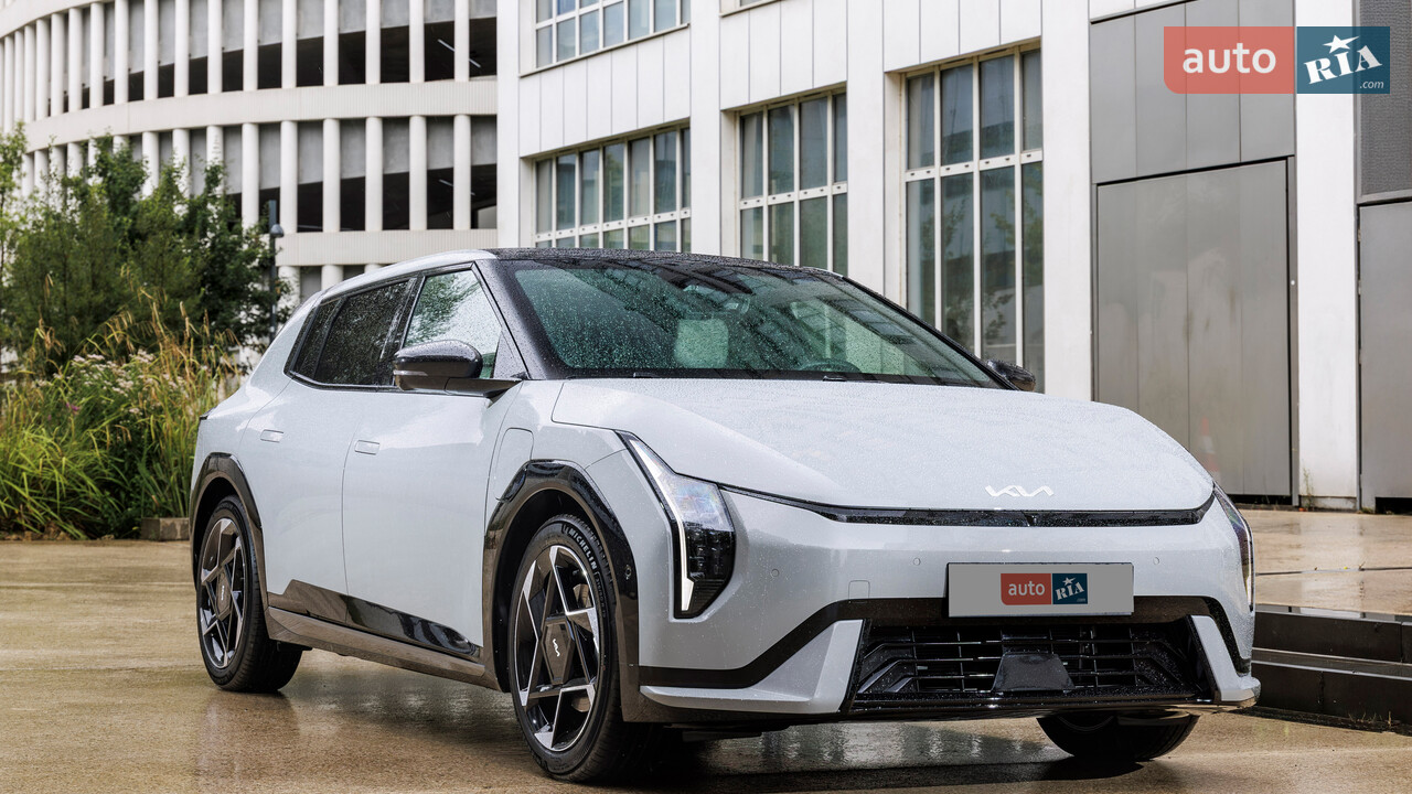 Kia EV4 1 поколение хэтчбек - фото 9