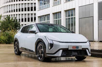 Kia EV4 1 поколение хэтчбек - фото 9