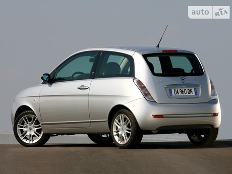 Lancia Ypsilon 2013