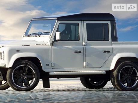 Land Rover Defender 2011