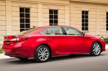 Lexus ES Base