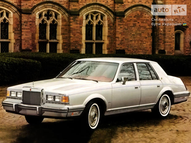 Lincoln Continental VII поколение/ Mark VII Седан