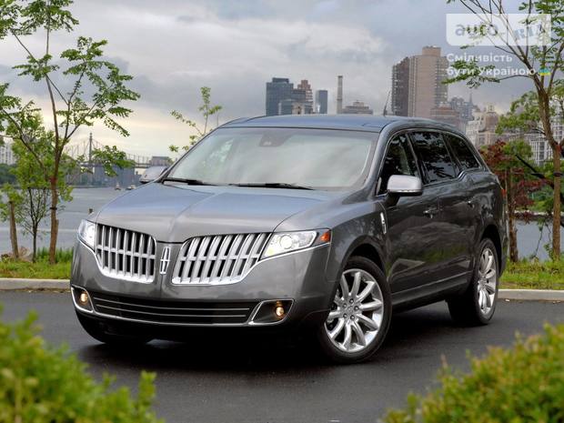 Lincoln MKT I поколение Кроссовер