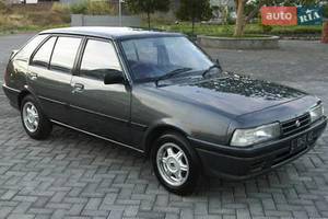 Mazda mr90 I покоління Хетчбек