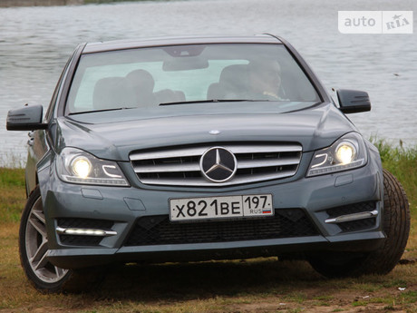 Mercedes-Benz C-Class 2011