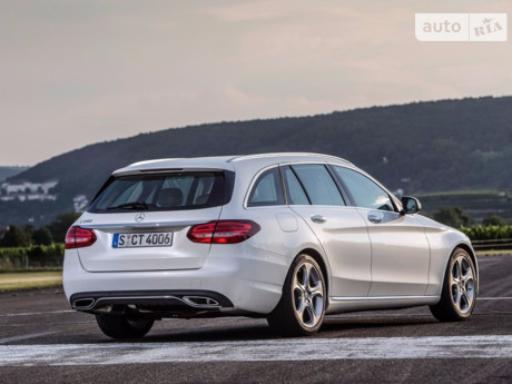 Mercedes-Benz C-Class 2010