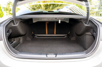 Mercedes-Benz E-Class 2024 Exclusive Line